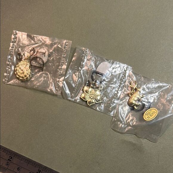 Gold Tone Charm Set - Picture 1 of 4